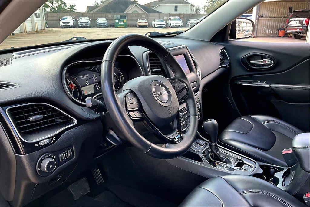 used 2021 Jeep Cherokee car, priced at $18,789