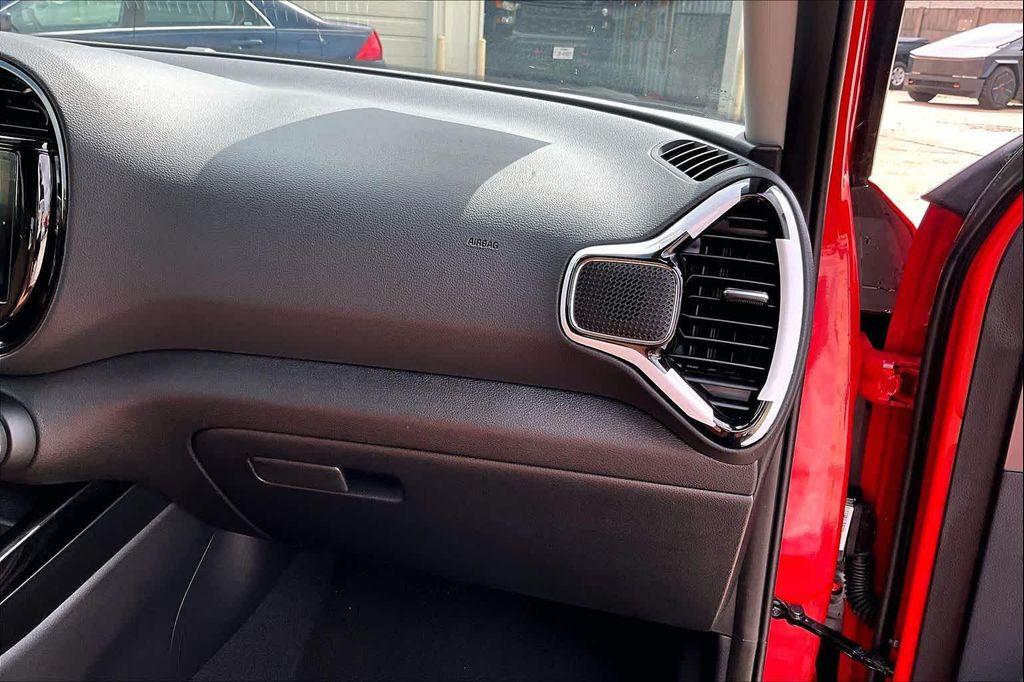 used 2025 Kia Soul car, priced at $22,978