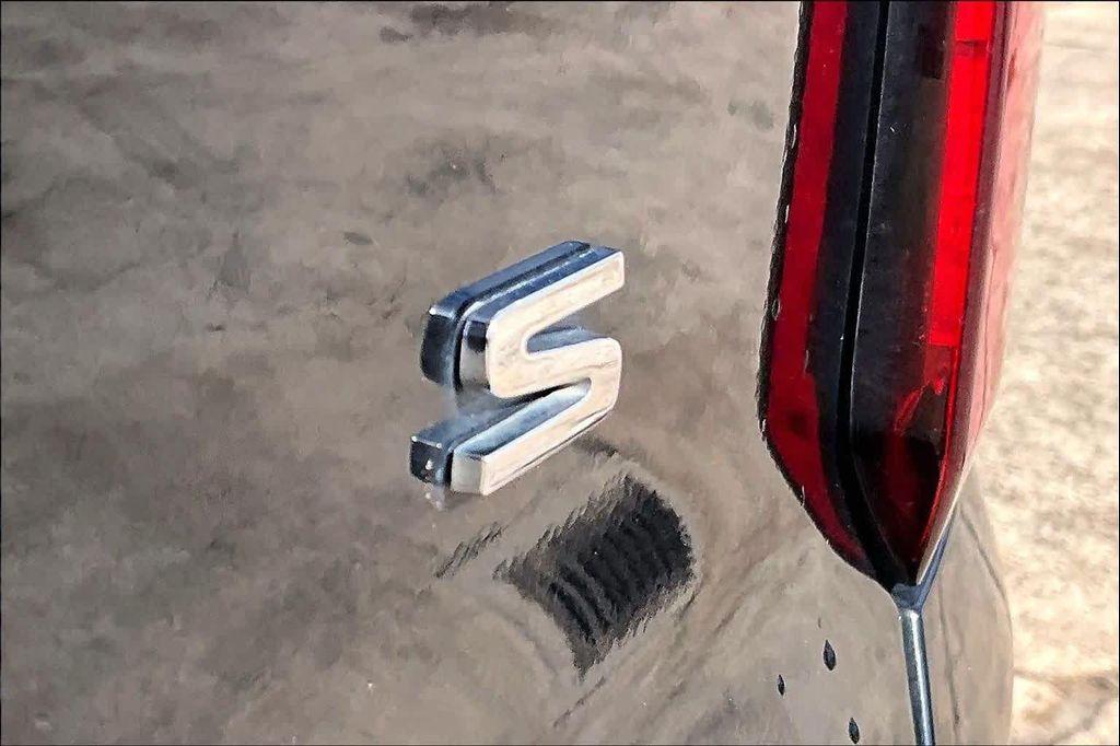 used 2021 Kia Sorento car, priced at $19,003