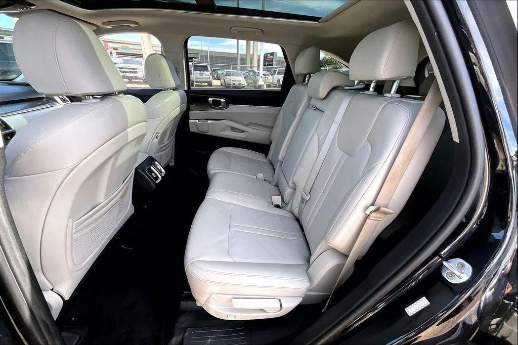 used 2021 Kia Sorento car, priced at $19,003