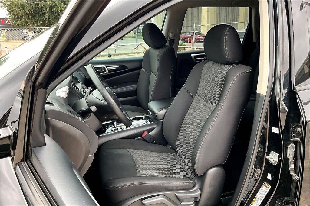 used 2020 Nissan Pathfinder car, priced at $15,125