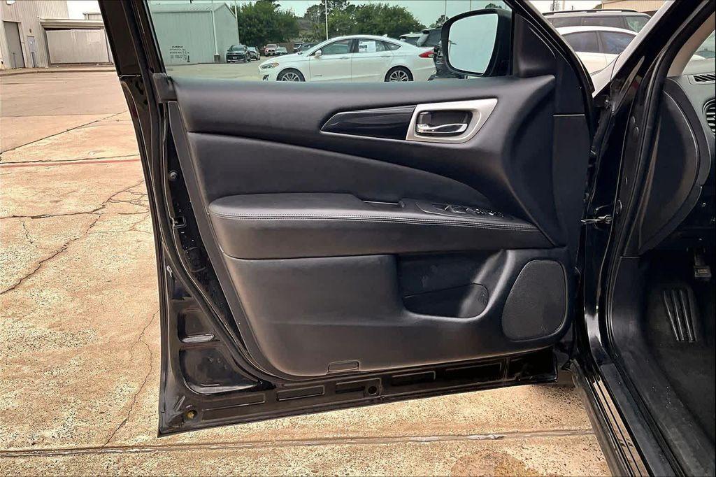 used 2020 Nissan Pathfinder car, priced at $15,125