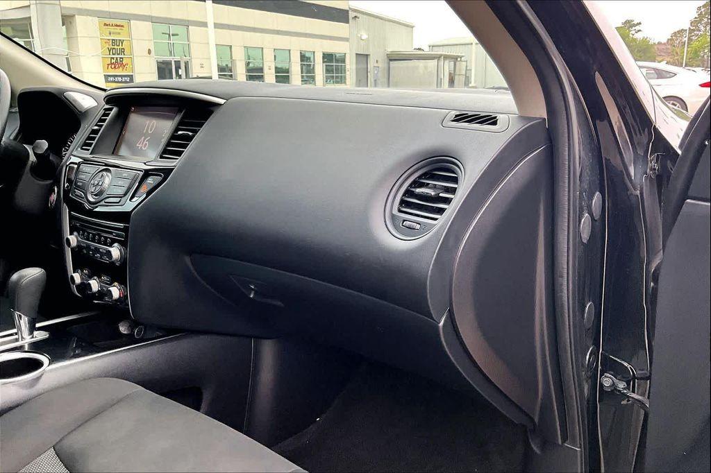 used 2020 Nissan Pathfinder car, priced at $15,125