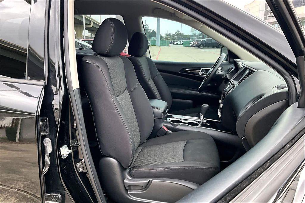 used 2020 Nissan Pathfinder car, priced at $15,125