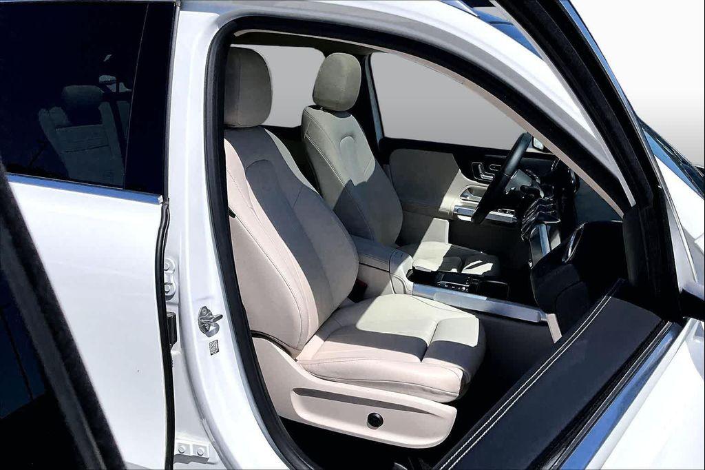 used 2023 Mercedes-Benz GLB 250 car, priced at $30,225