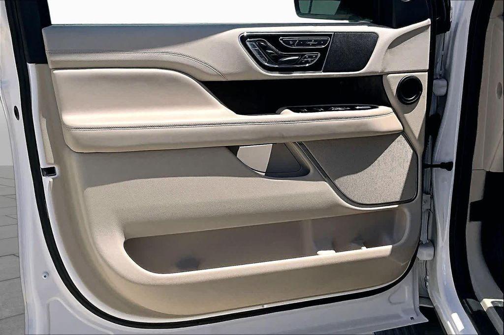 used 2019 Lincoln Navigator car, priced at $26,425