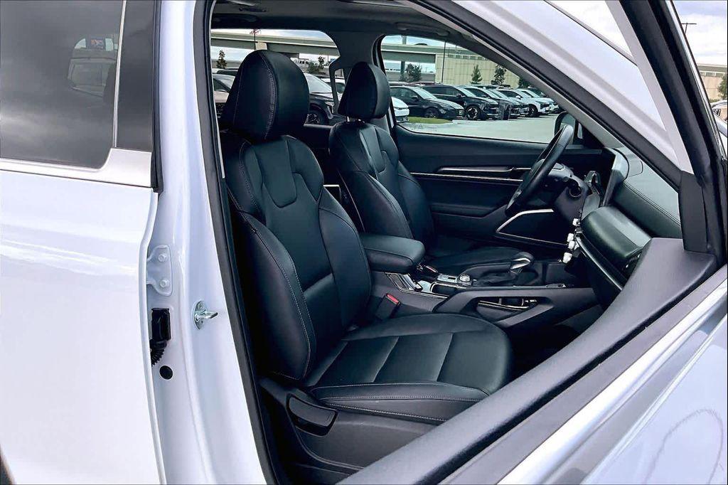 used 2023 Kia Telluride car, priced at $31,825