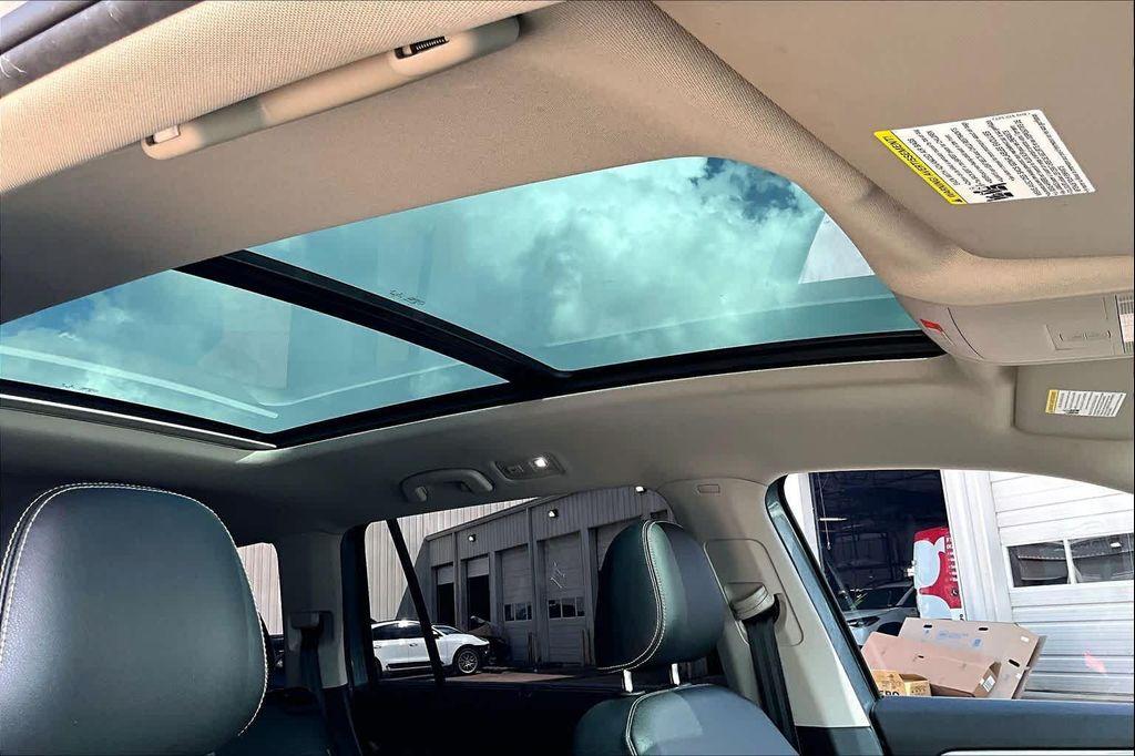 used 2023 Volkswagen Atlas car, priced at $24,978