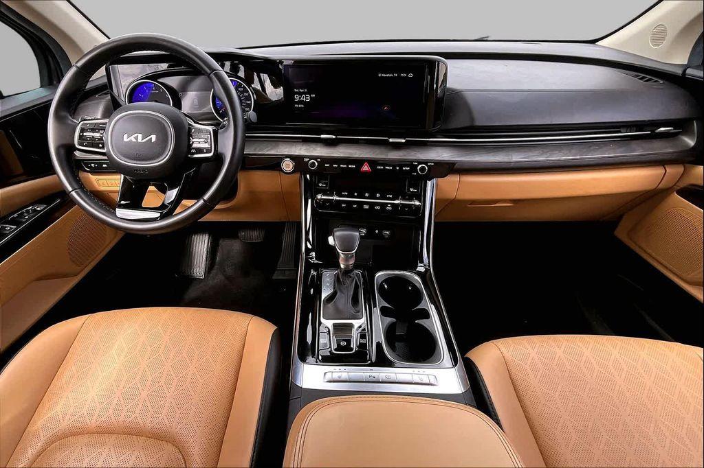 used 2024 Kia Carnival car, priced at $30,325