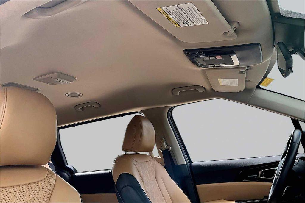 used 2024 Kia Carnival car, priced at $30,325