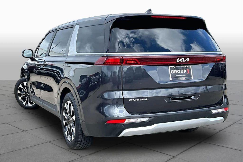 used 2024 Kia Carnival car, priced at $30,325