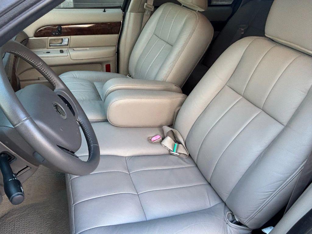 used 2009 Mercury Grand Marquis car, priced at $14,990