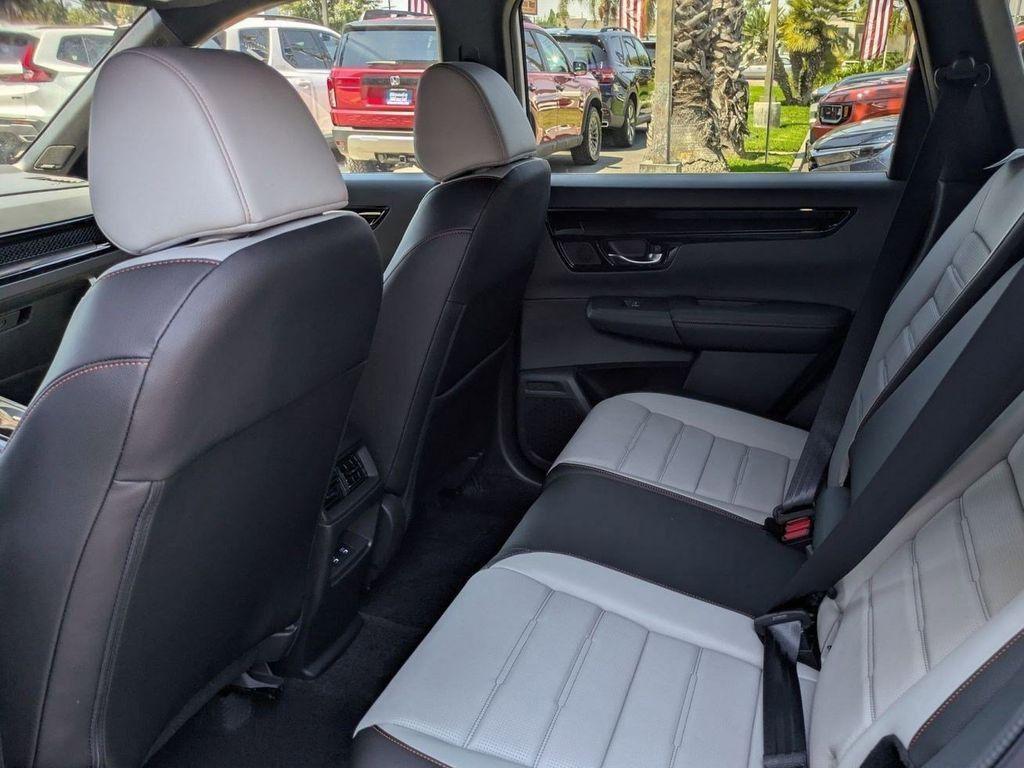 new 2026 Honda CR-V Hybrid car, priced at $44,000