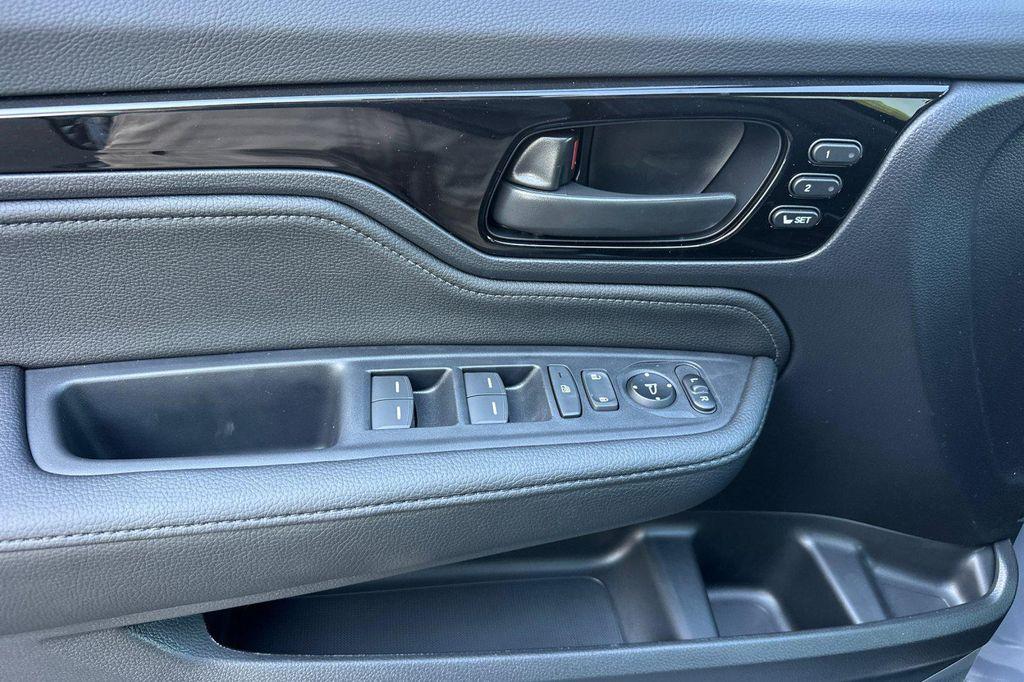 new 2027 Honda Odyssey car, priced at $50,625