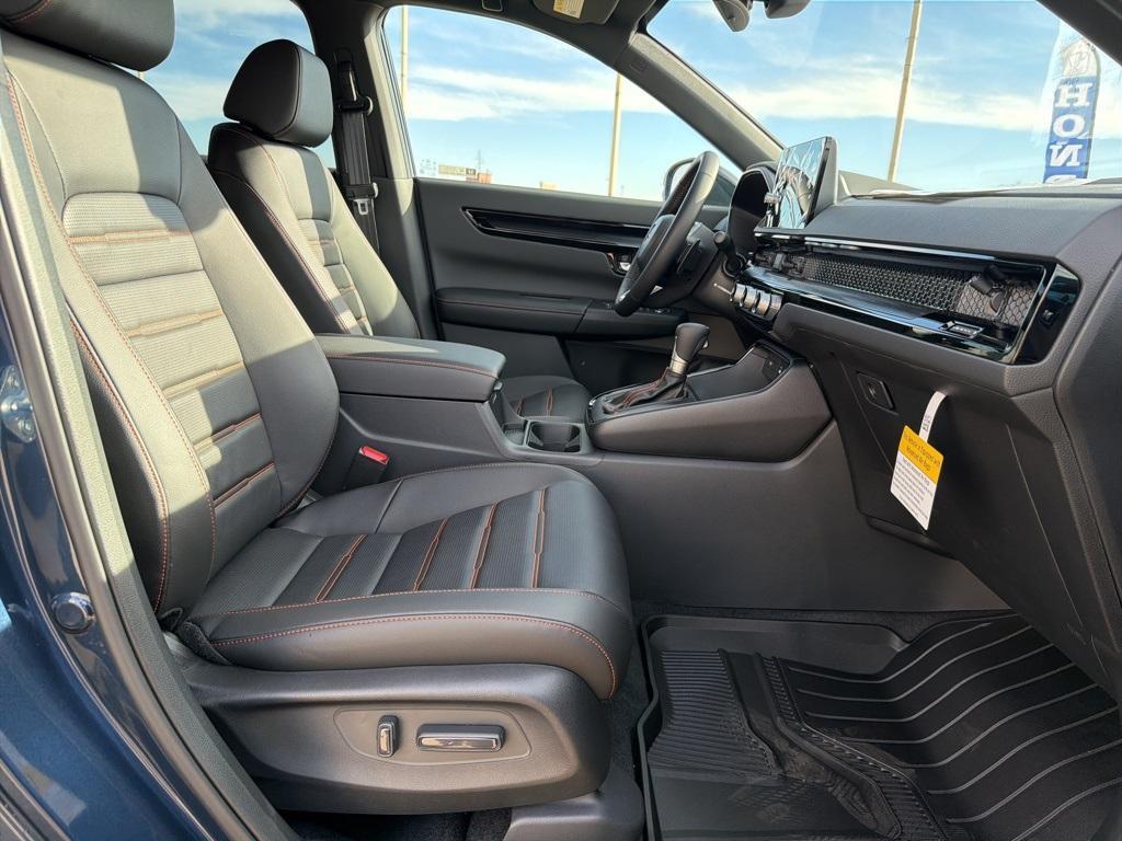 new 2026 Honda CR-V Hybrid car, priced at $43,700