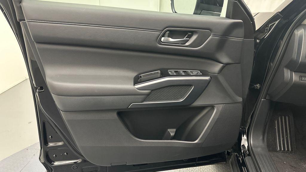 new 2026 Nissan Pathfinder car, priced at $45,700