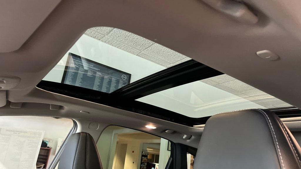 new 2025 Nissan Murano car, priced at $42,305