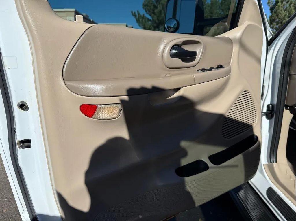 used 2000 Ford F-150 car, priced at $9,300