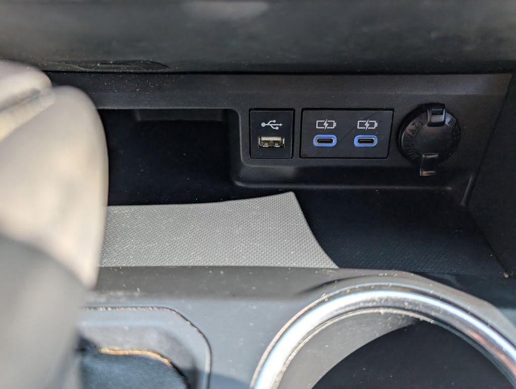 used 2022 Toyota Highlander car, priced at $29,996