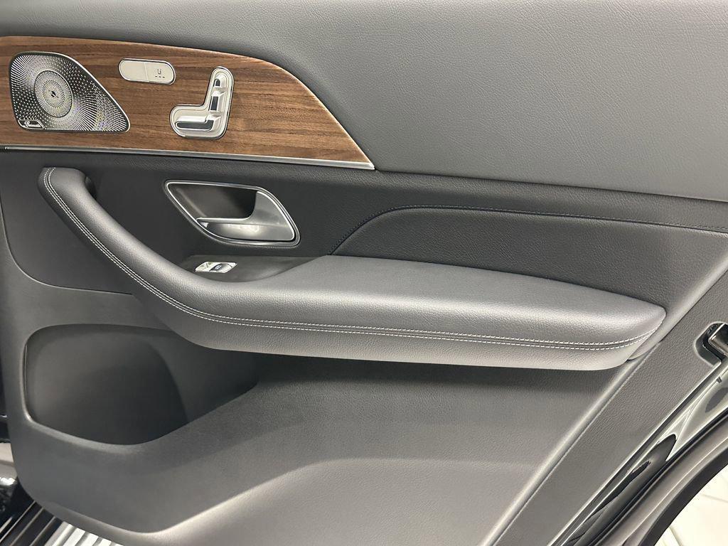 new 2026 Mercedes-Benz GLS 450 car, priced at $98,005