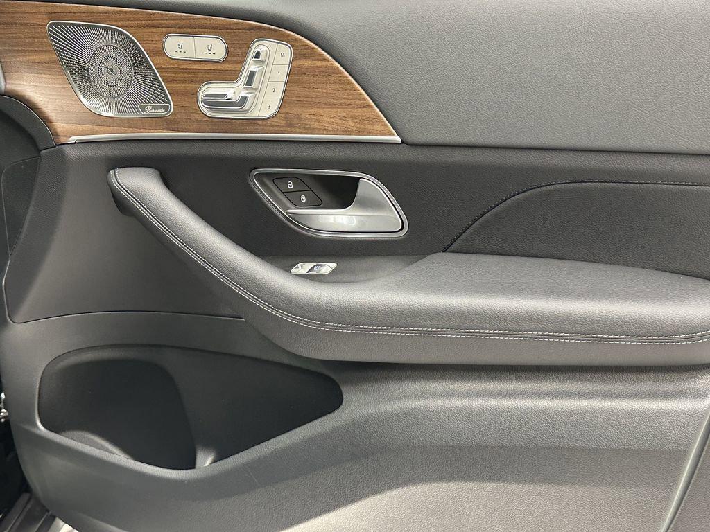 new 2026 Mercedes-Benz GLS 450 car, priced at $98,005