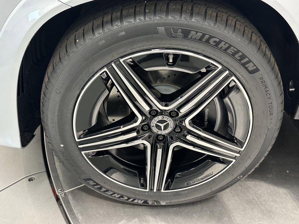new 2026 Mercedes-Benz GLE 450 car, priced at $85,135