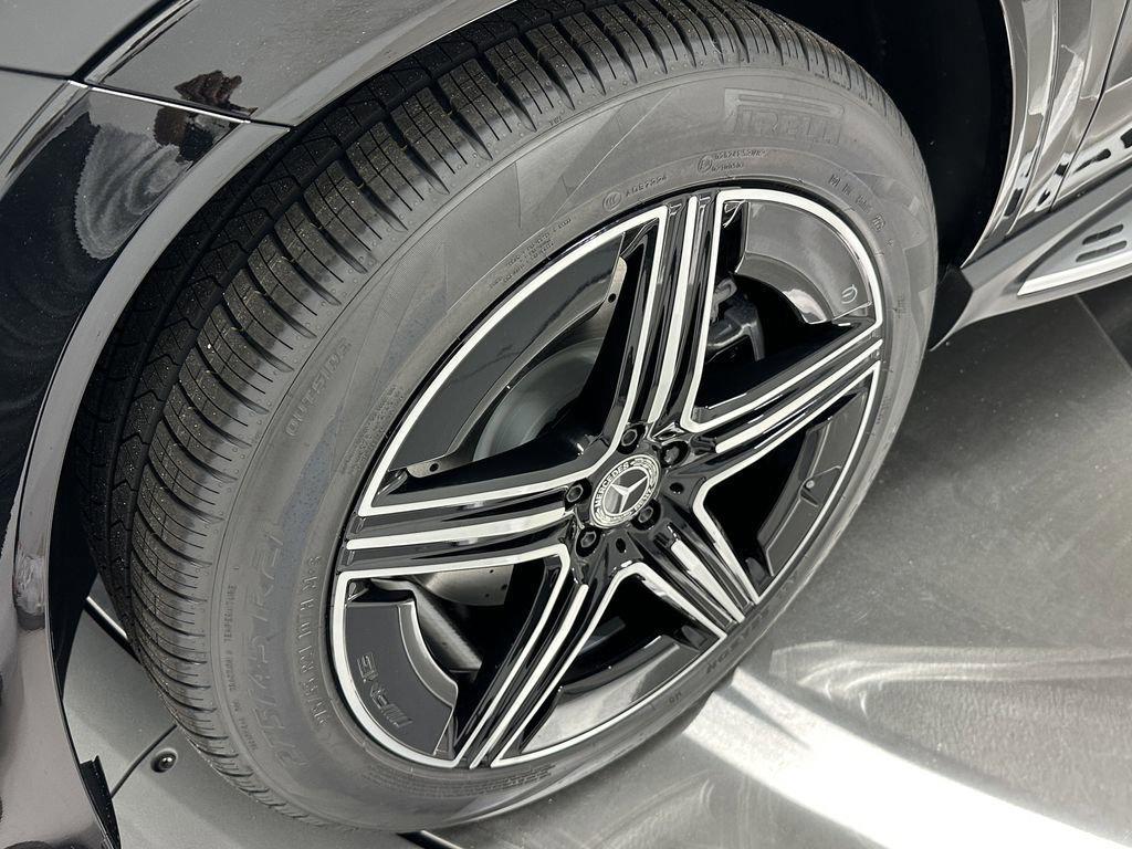 new 2026 Mercedes-Benz GLE 450 car, priced at $82,585