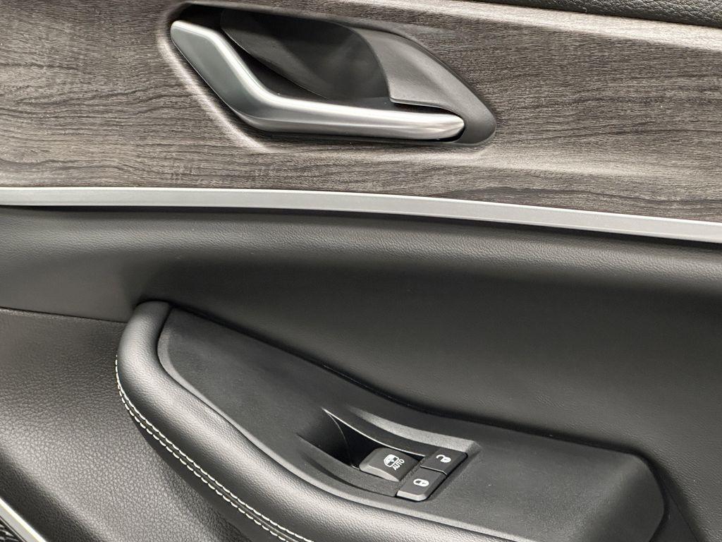 used 2023 Jeep Grand Cherokee car, priced at $31,924