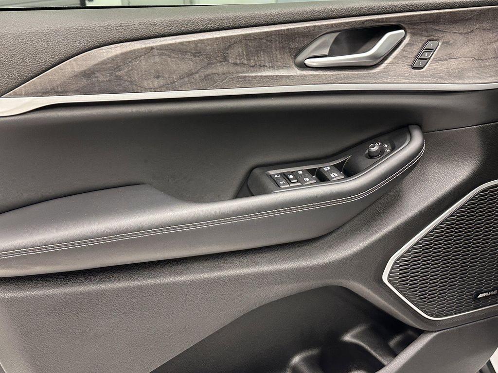 used 2023 Jeep Grand Cherokee car, priced at $31,924