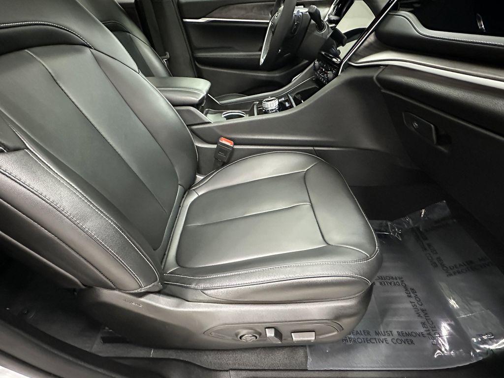 used 2023 Jeep Grand Cherokee car, priced at $31,924