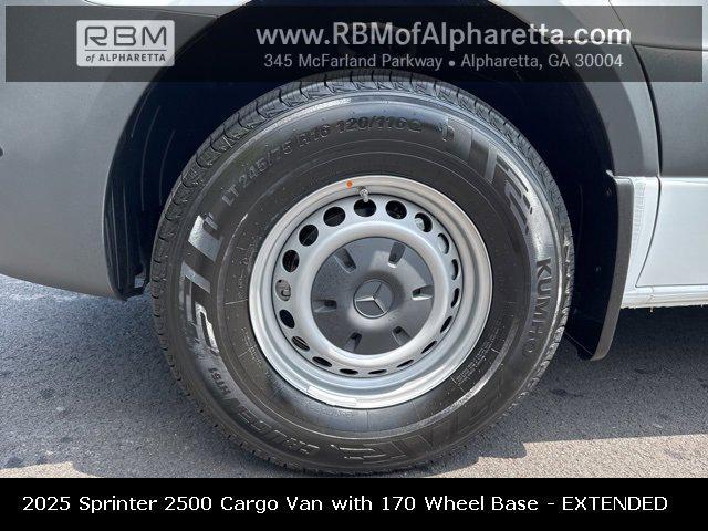 new 2025 Mercedes-Benz Sprinter 2500 car