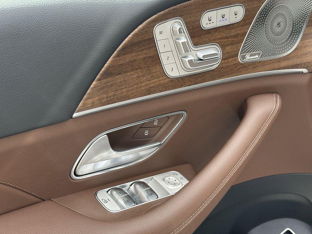 used 2025 Mercedes-Benz GLE 350 car, priced at $64,986