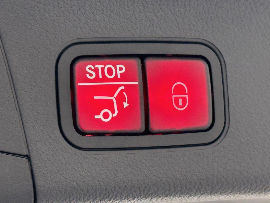 used 2025 Mercedes-Benz GLA 250 car, priced at $39,999