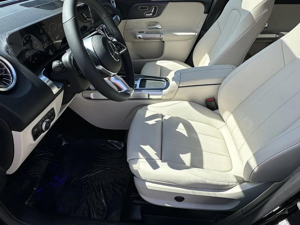 new 2026 Mercedes-Benz GLB 250 car, priced at $51,205