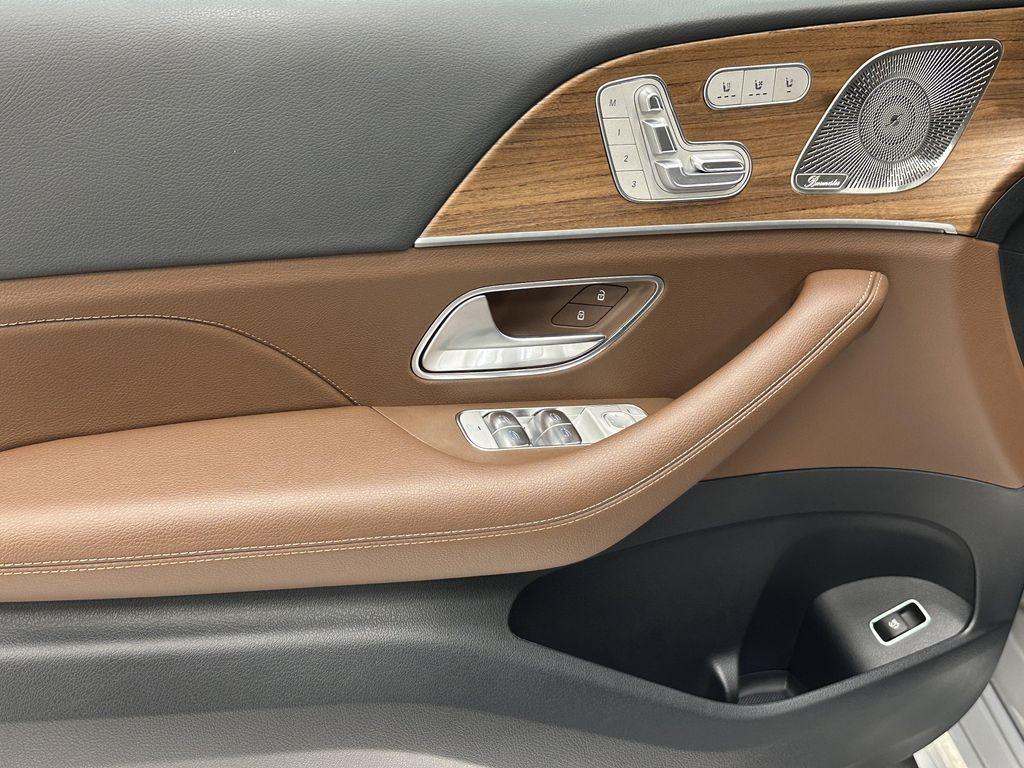 used 2025 Mercedes-Benz GLE 350 car, priced at $65,999