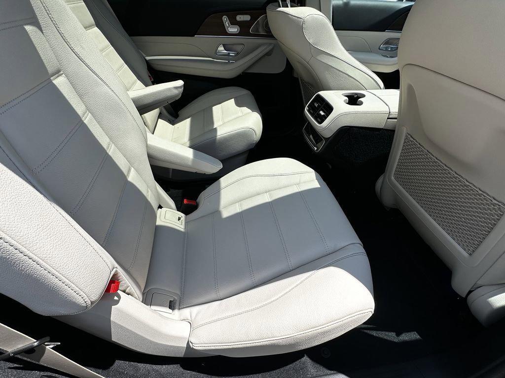 new 2026 Mercedes-Benz GLS 450 car, priced at $106,353