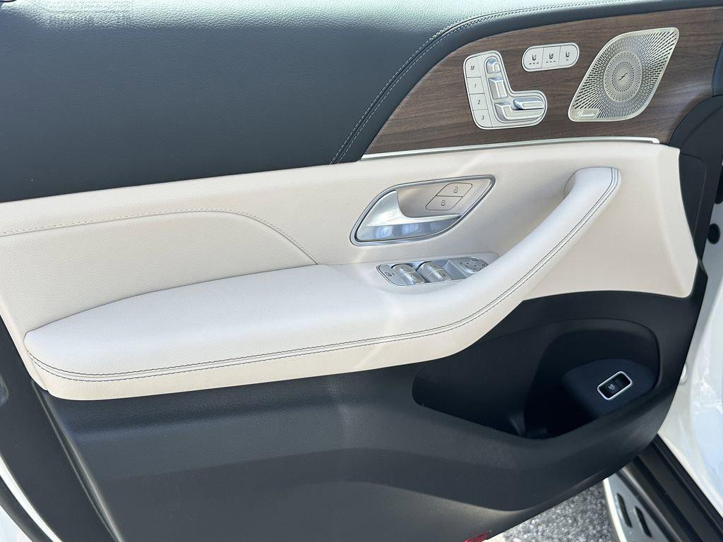 new 2026 Mercedes-Benz GLS 450 car, priced at $100,943
