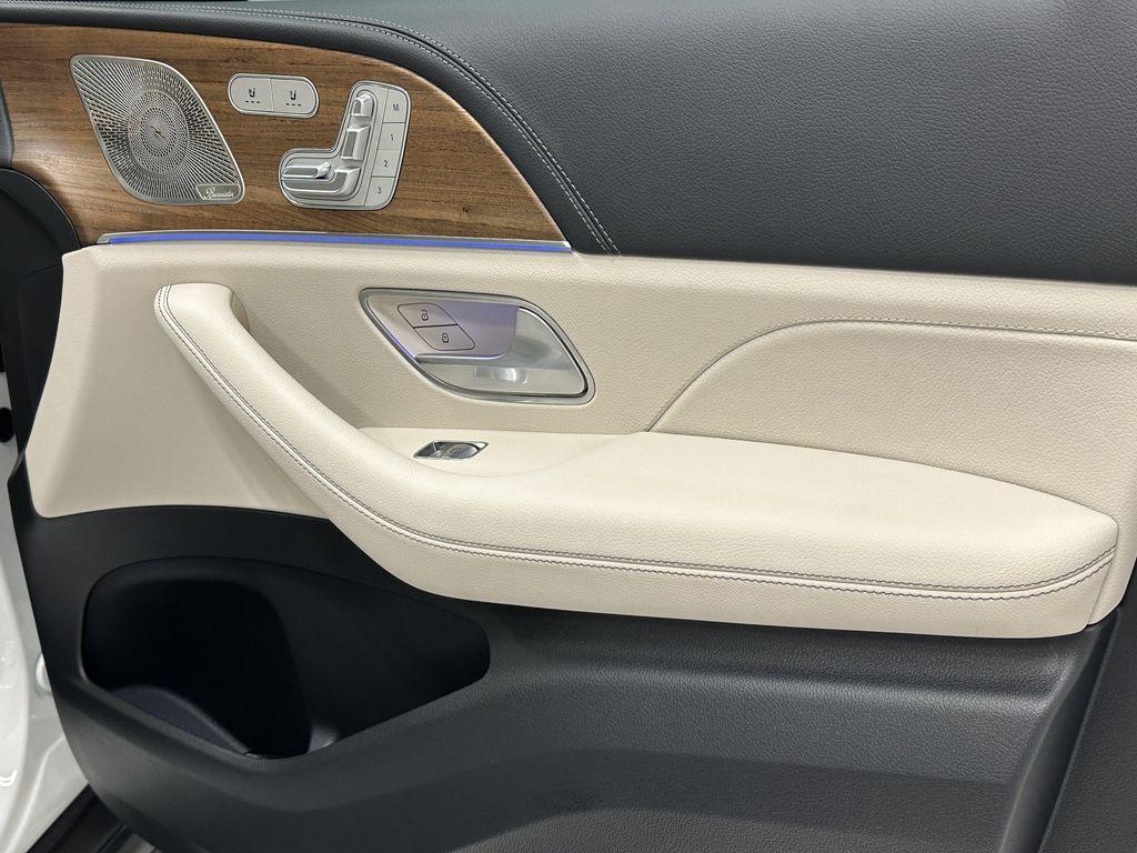 used 2025 Mercedes-Benz GLS 580 car, priced at $99,900