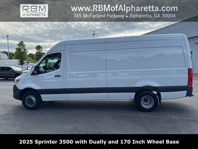 new 2025 Mercedes-Benz Sprinter 3500 car
