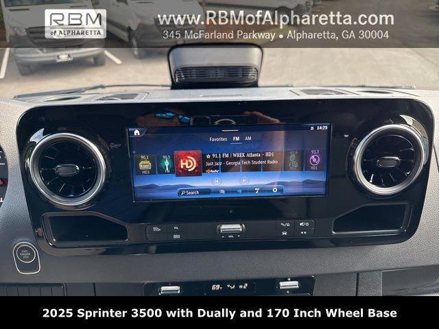new 2025 Mercedes-Benz Sprinter 3500 car