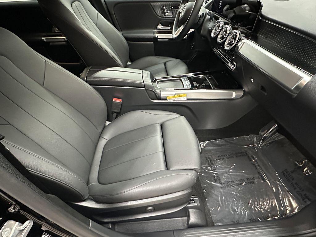 used 2025 Mercedes-Benz GLB 250 car, priced at $38,924