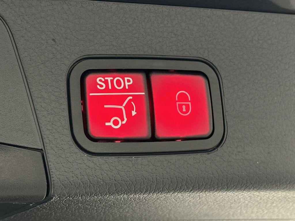 used 2025 Mercedes-Benz GLB 250 car, priced at $38,924