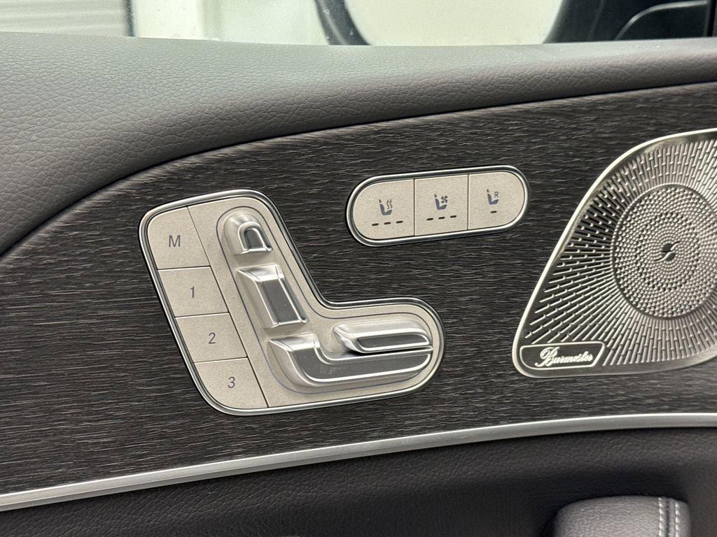 new 2025 Mercedes-Benz GLE 450 car, priced at $88,125