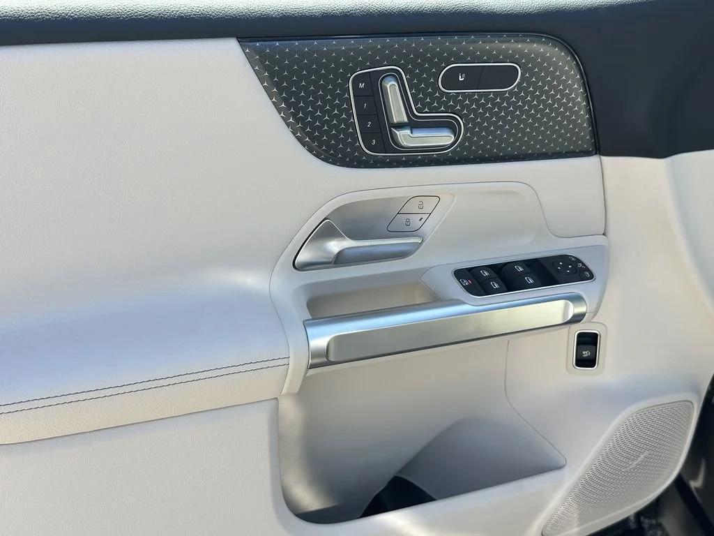 new 2026 Mercedes-Benz GLB 250 car, priced at $49,340