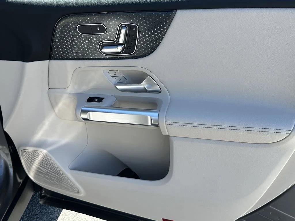 new 2026 Mercedes-Benz GLB 250 car, priced at $49,340