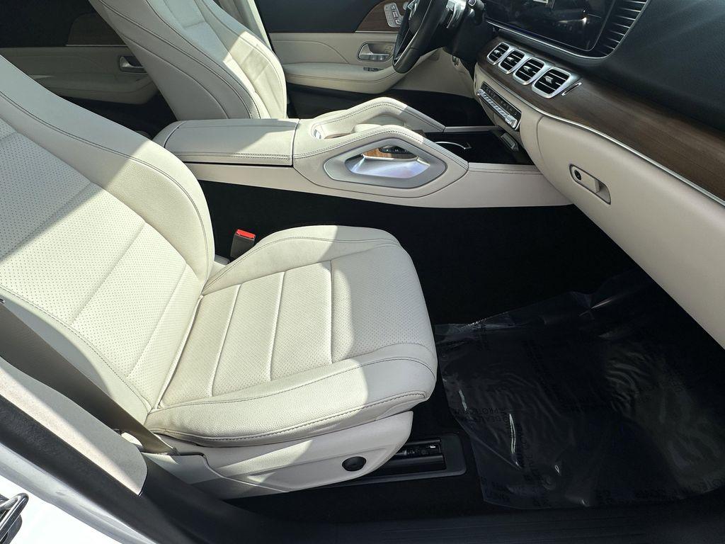 used 2025 Mercedes-Benz GLE 350 car, priced at $63,876