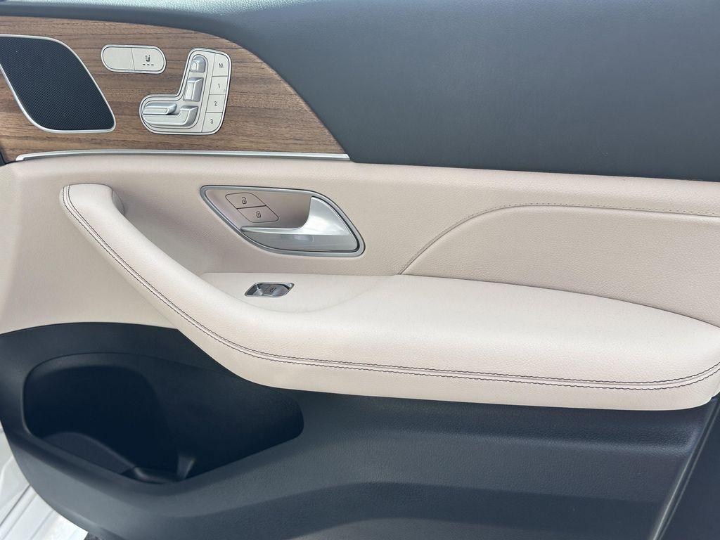 used 2025 Mercedes-Benz GLE 350 car, priced at $63,876