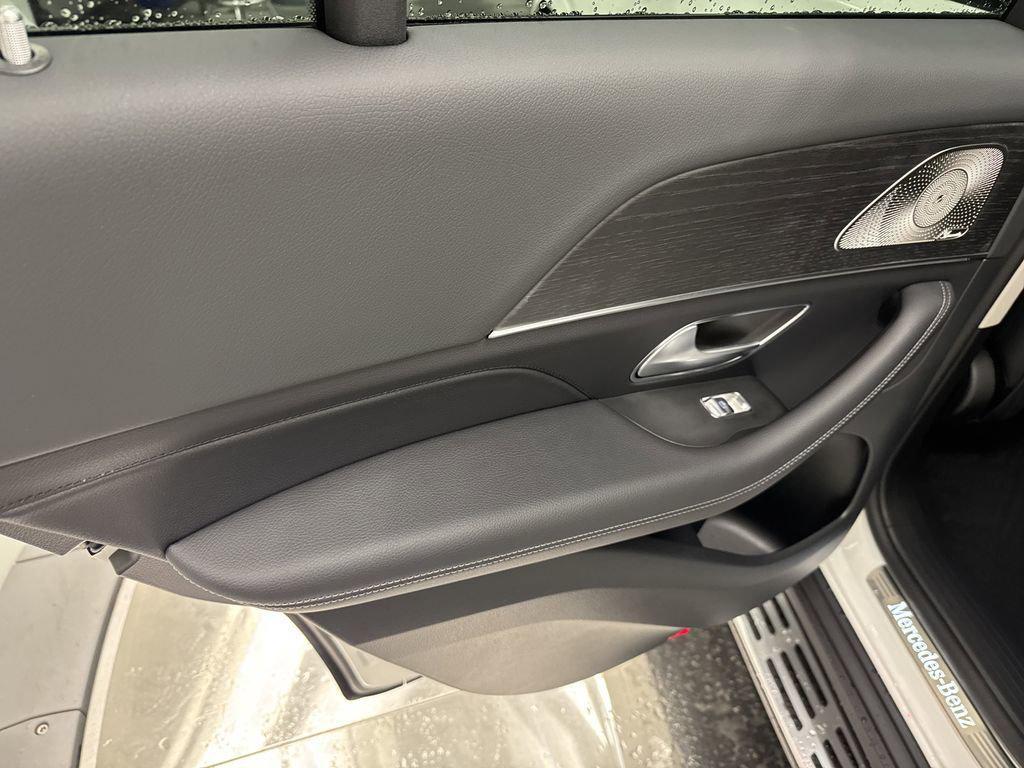 new 2026 Mercedes-Benz GLE 450 car, priced at $82,365