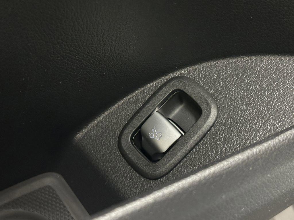 new 2026 Mercedes-Benz GLC 300 car, priced at $59,590