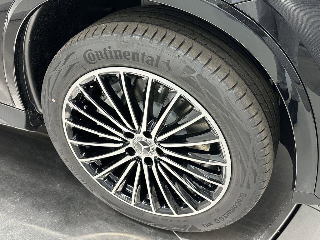 new 2026 Mercedes-Benz GLC 300 car, priced at $59,590